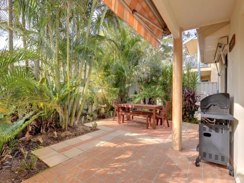 White Horses - carbon neutral hotel in Nelson Bay