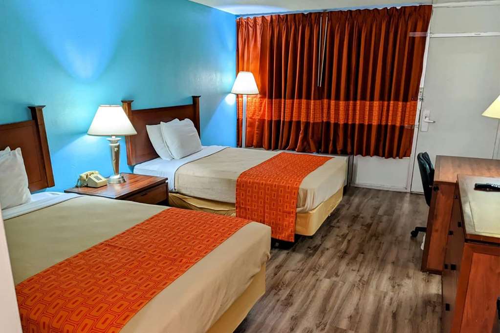 Howard Johnson BY Wyndham Hannibal - photo 9