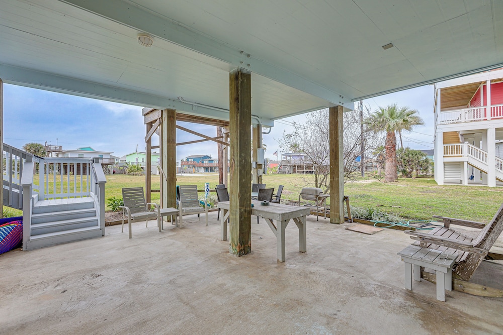 Galveston Vacation Rental Steps to the Beach - photo 14