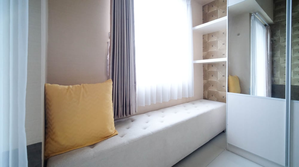 Modern and Cozy Stay Studio Apartment at Tanglin Supermall Mansion By Travelio — 4-Star Luxury Hotel in Surabaya, Indonesia