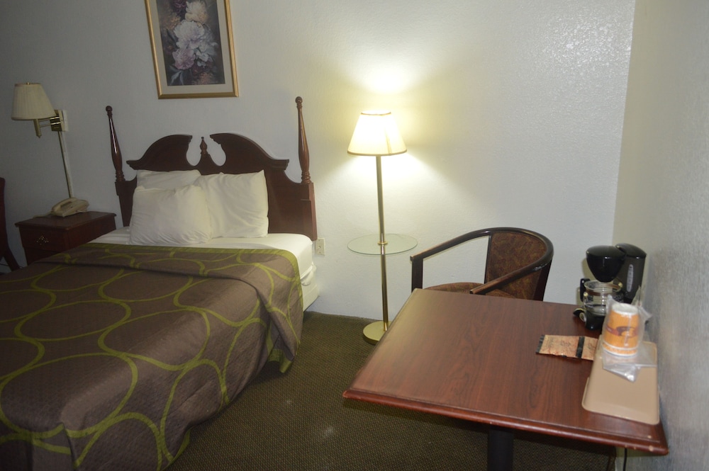 American Elite Inn - photo 37