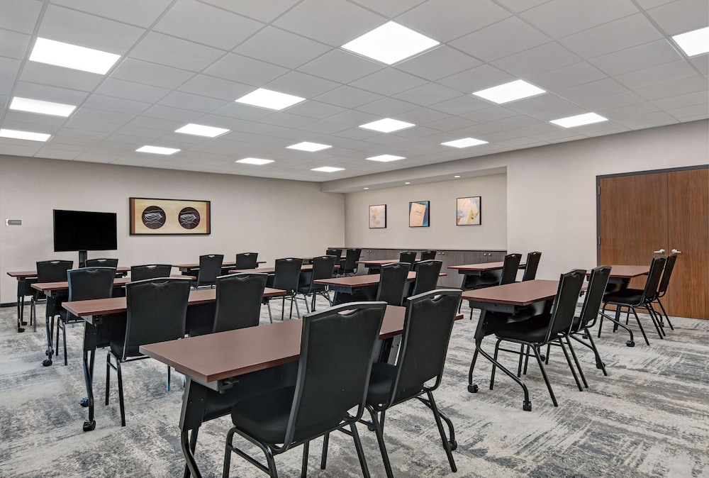 Homewood Suites by Hilton Edison Woodbridge - photo 43