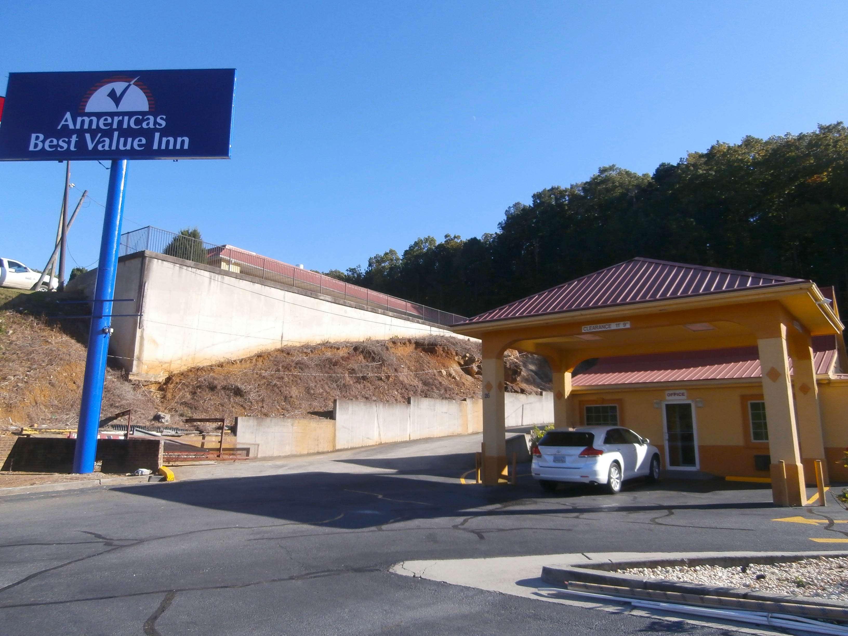 Americas Best Value Inn Cartersville - photo 4