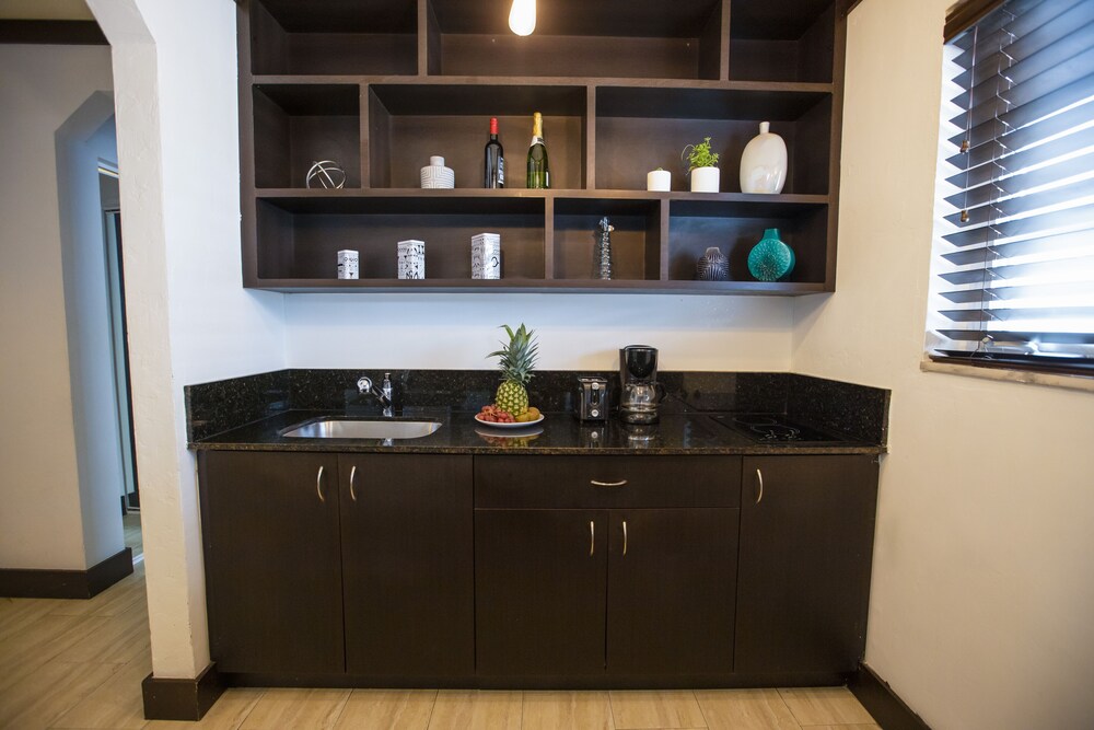 Lincoln Arms Suites - photo 21
