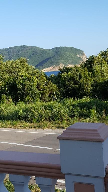 Apartments Villa Marija — 4-Star Luxury Hotel in Petrovac Na Moru, Montenegro