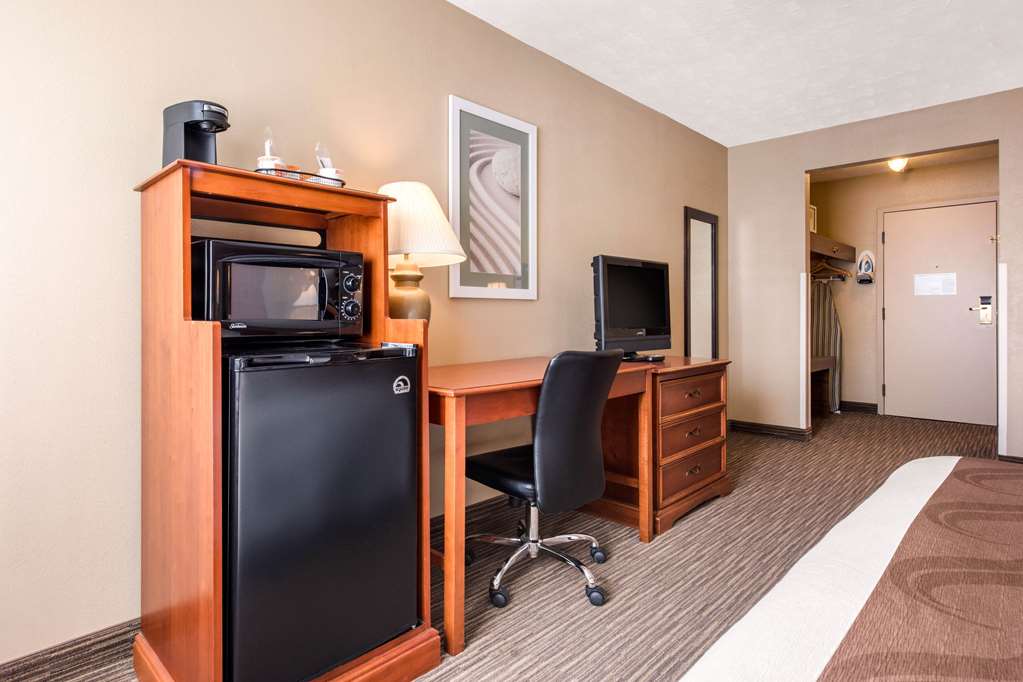 Quality Inn & Suites New Castle - photo 8