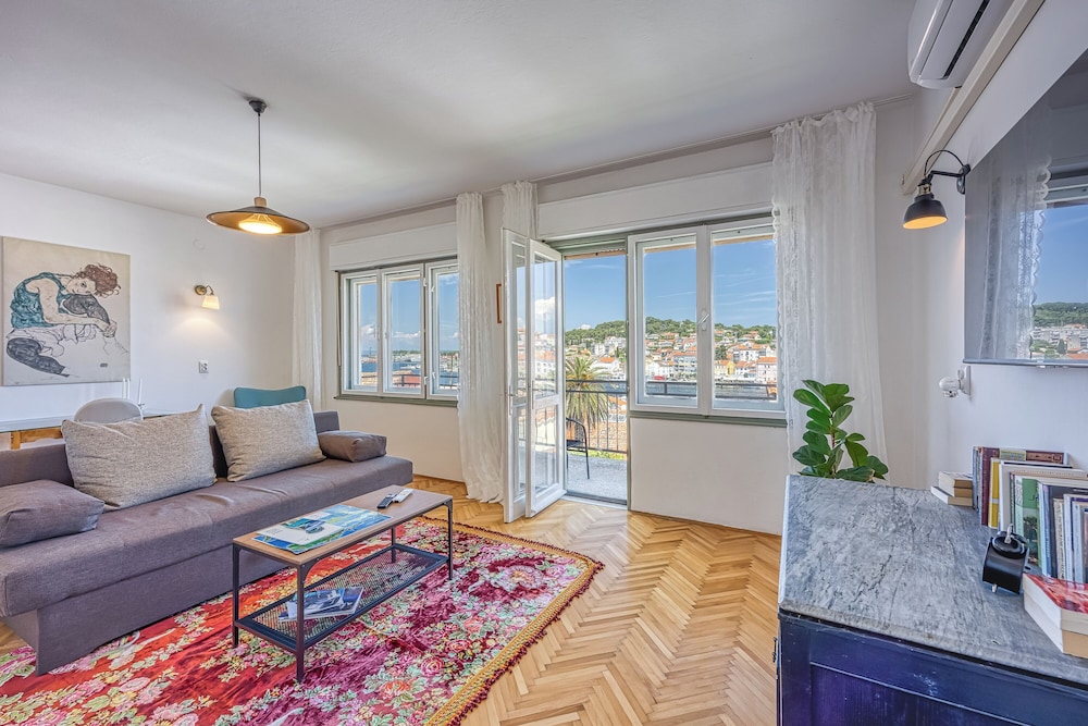 Enolabee — 4-Star Luxury Hotel in Mali Losinj, Croatia