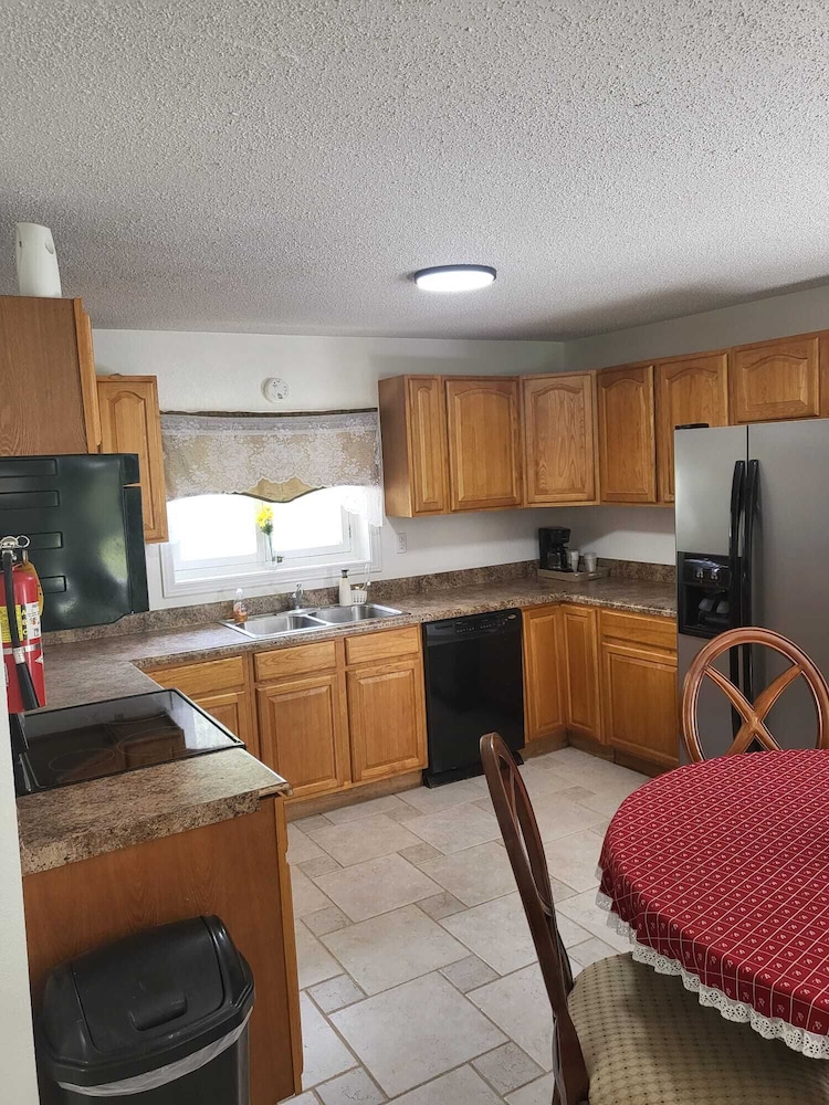 Pine Tree Inn - photo 26