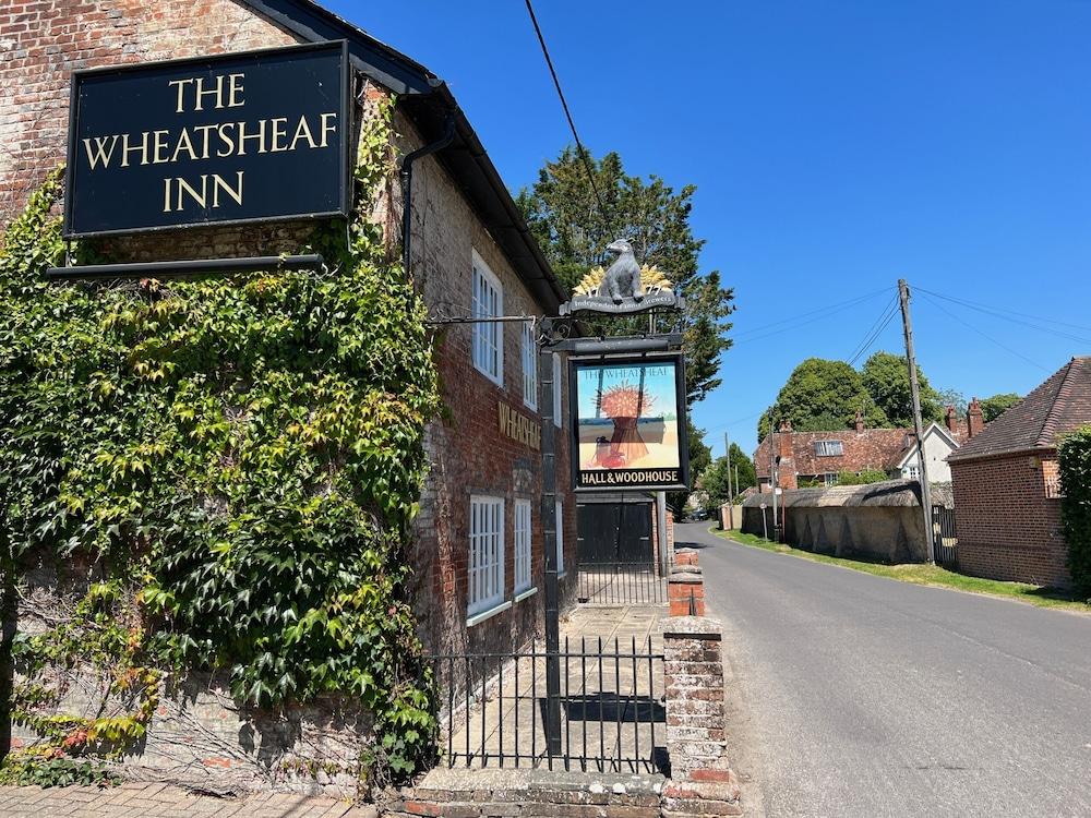 Stonehenge Cottages — 5-Star Luxury Hotel in Salisbury, United Kingdom