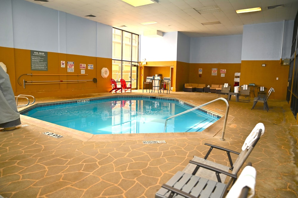 MCM Eleganté Hotel & Suites - photo 25