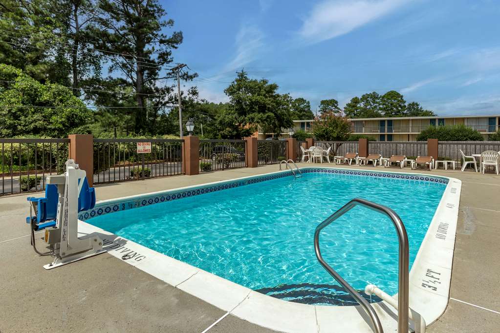 Comfort Inn Laurinburg NC - photo 23