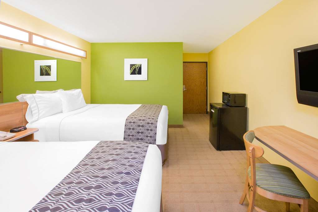 Microtel Inn & Suites by Wyndham Delphos - photo 12