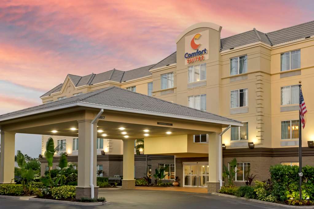 Comfort Suites Near Universal Orlando Resort - photo 2