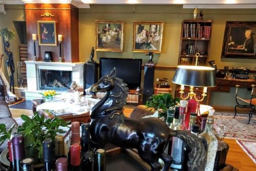 Classic Apartment With Beautiful View — 4-Star Luxury Hotel in Kastoria, Greece