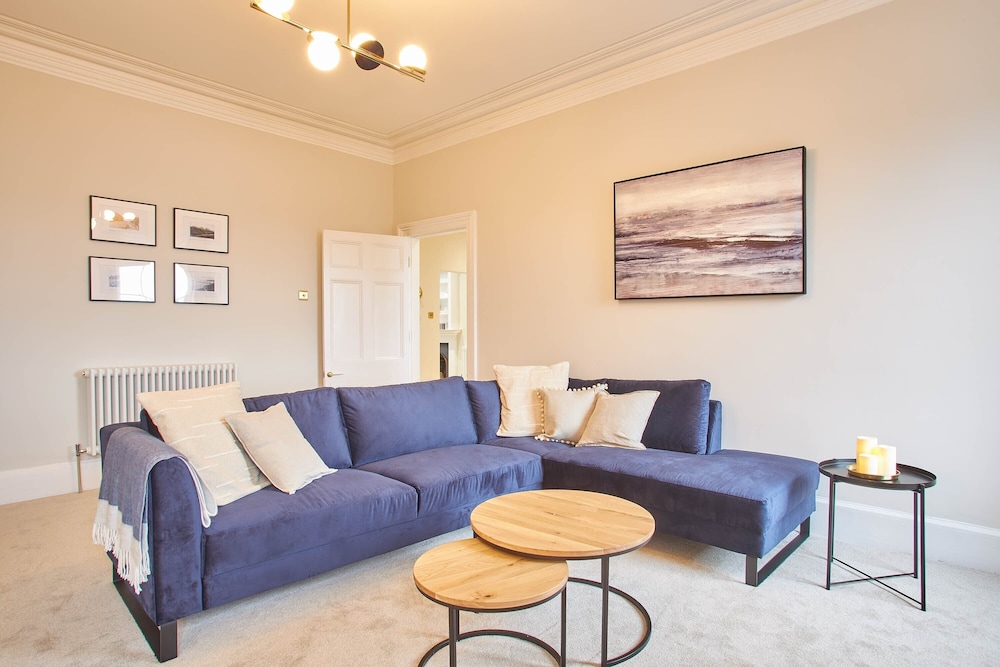 Britannia Mansions — 4-Star Luxury Hotel in Saltburn-By-The-Sea, United Kingdom