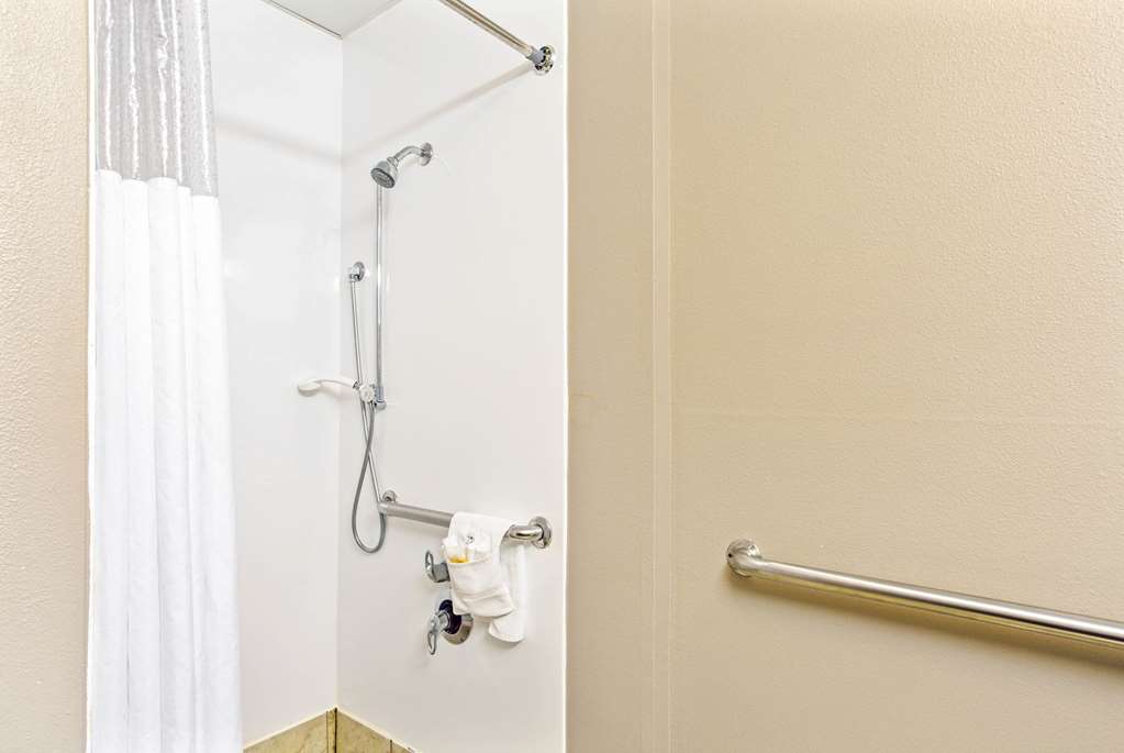 La Quinta Inn & Suites by Wyndham Biloxi - photo 22