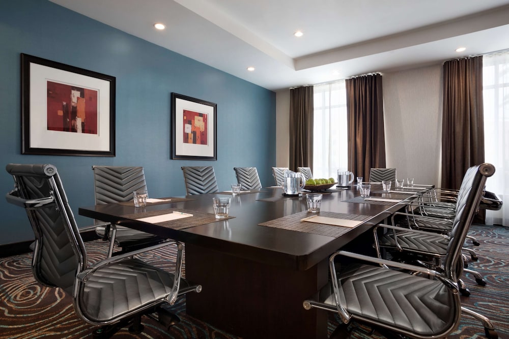 Embassy Suites by Hilton Jackson North Ridgeland - photo 36