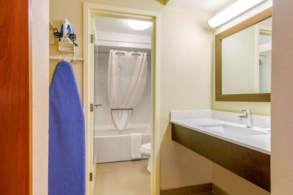 Quality Inn & Suites Olde Town - photo 25