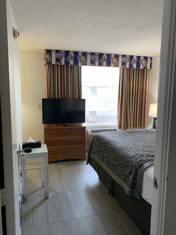 Arya Blu Inn & Suites - photo 7