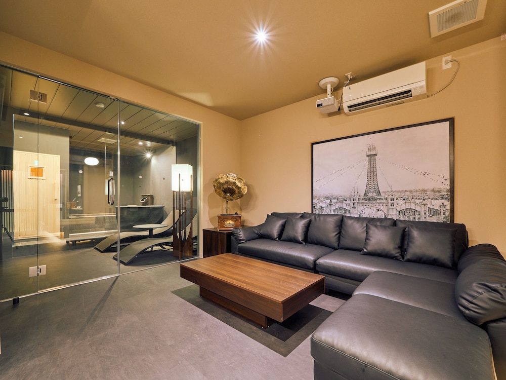 Konjakuso Osaka Tsutenkaku Mushiburoya Sauna Villa — 5-Star Luxury Hotel in Osaka, Japan