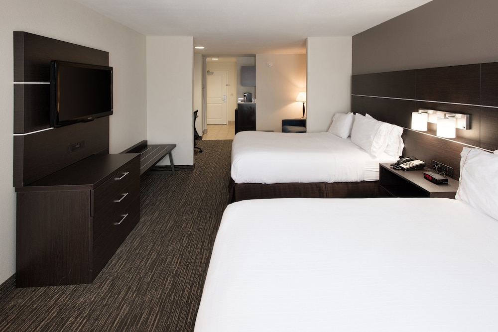 Holiday Inn Express Hotel & Suites East Wichita I 35 Andover by IHG - photo 12