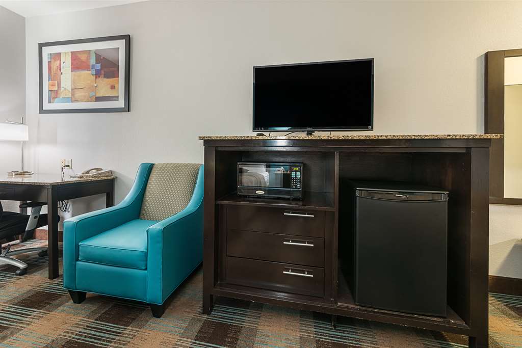 Best Western Plus Deridder Inn & Suites - photo 23