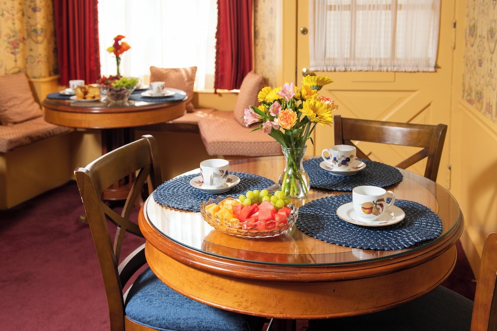 Americas Cup Inn - photo 142