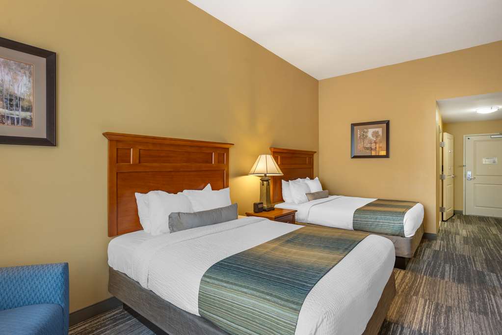Best Western Plus University Park Inn & Suites - photo 15