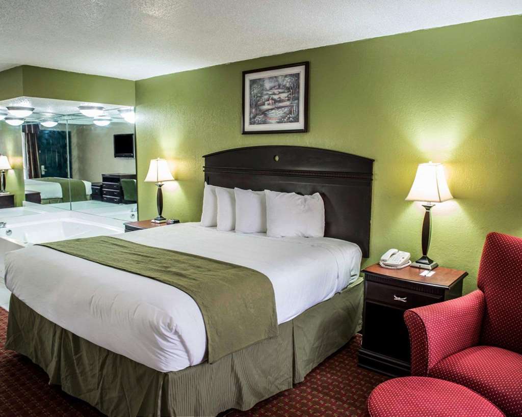 Quality Inn Chipley I 10 at Exit 120 - photo 19
