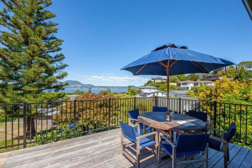 Te Moenga Treasure Acacia Bay — 4-Star Luxury Hotel in Taupo, New Zealand