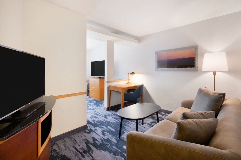 Fairfield Inn & Suites by Marriott Fort Pierce - photo 15