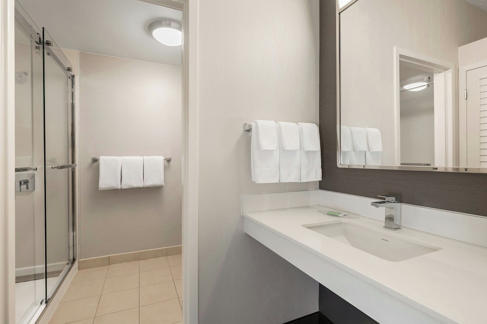 Courtyard by Marriott Minneapolis St. Paul Airport - photo 13