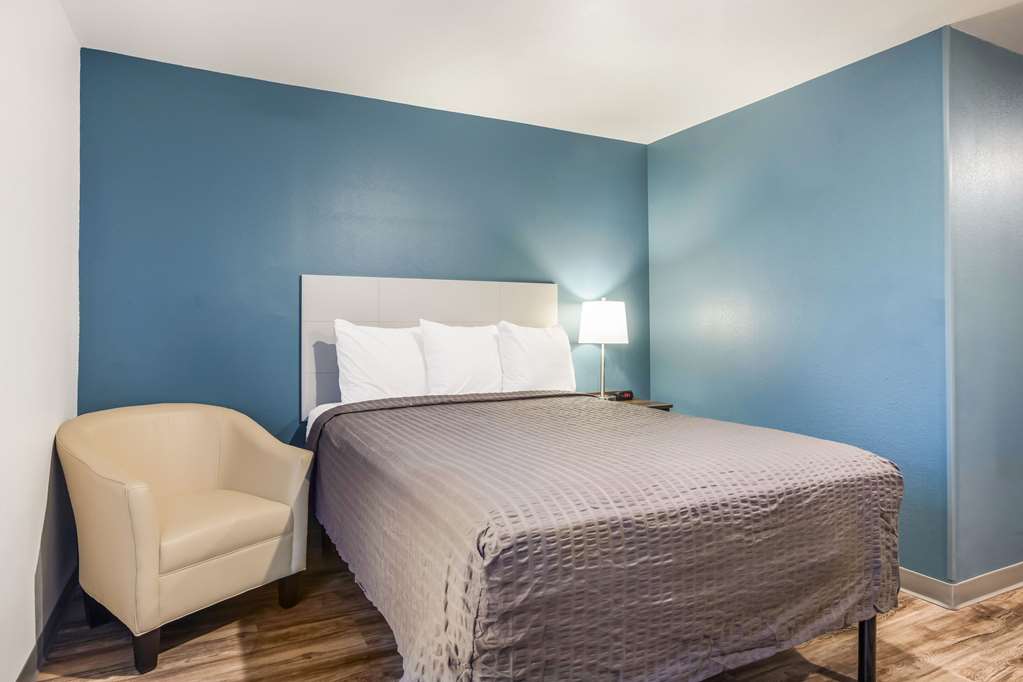 WoodSpring Suites Atlanta Newnan - photo 9