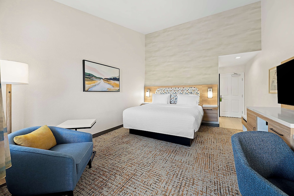 Hampton Inn Morgan Hill - photo 18