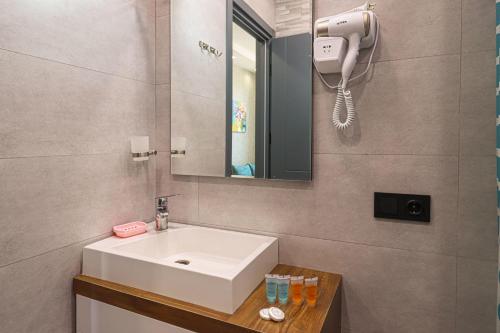 Super Stylish Apartment With Amazing Views By Wehost