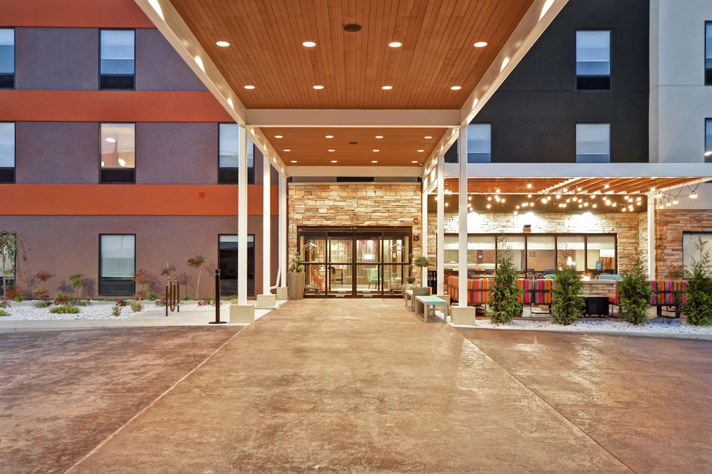 Home2 Suites by Hilton Carbondale - photo 43