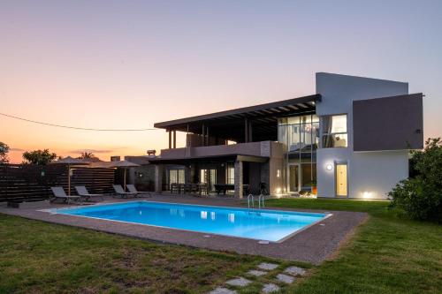 Marane Deluxe House — 4-Star Luxury Hotel in Ialysos, Greece