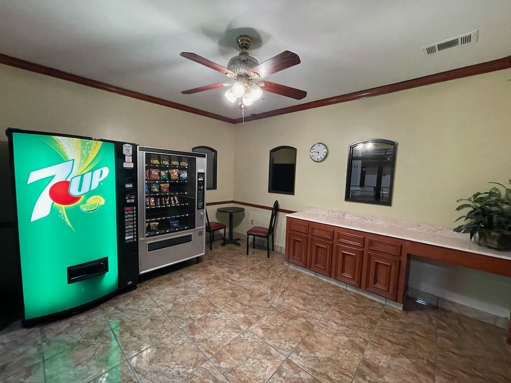 Woodland Inn & Suites - photo 15