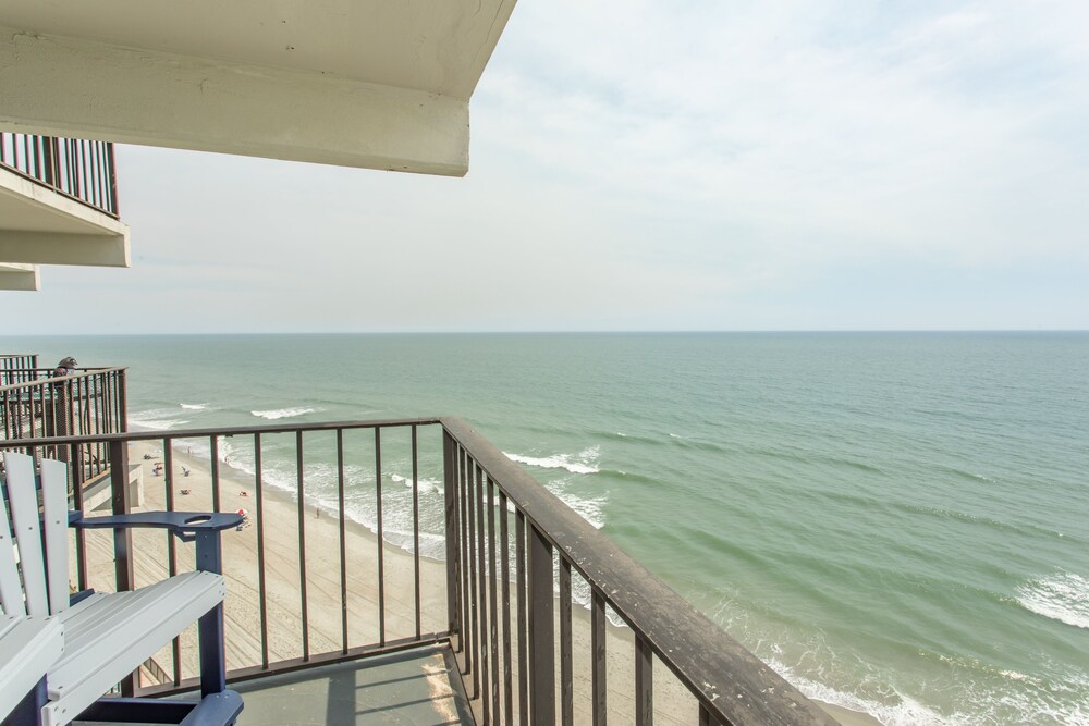 Royal Garden Resort 1012 2 Bedroom Condo by RedAwning - photo 37