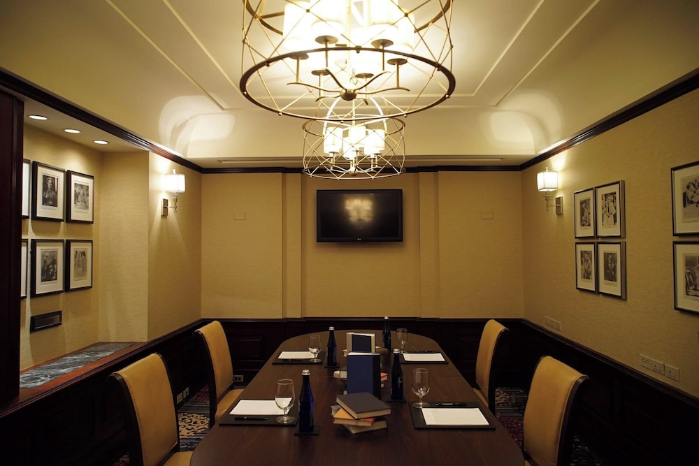 The Algonquin Hotel Times Square Autograph Collection - photo 52