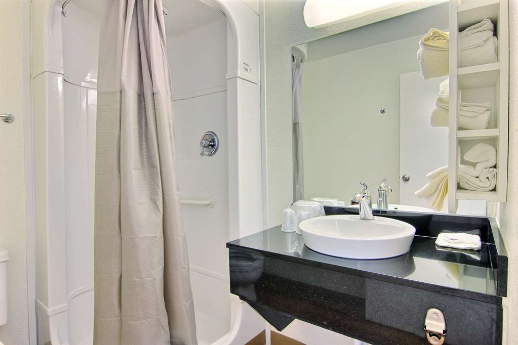 Motel 6 Kingsville TX - photo 25
