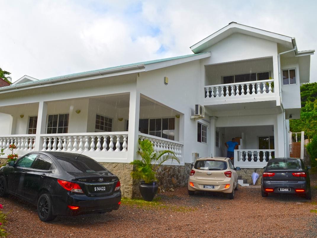 Rowsvilla Guest House 8250995 — Beau Vallon