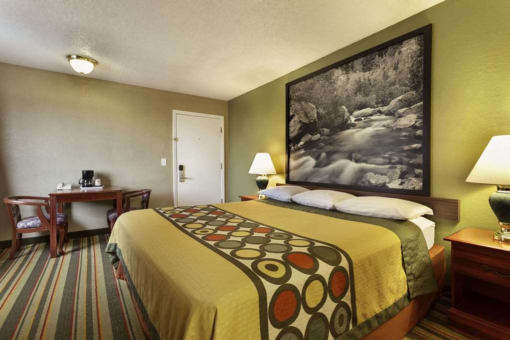 Super 8 By Wyndham Ridgecrest - photo 11