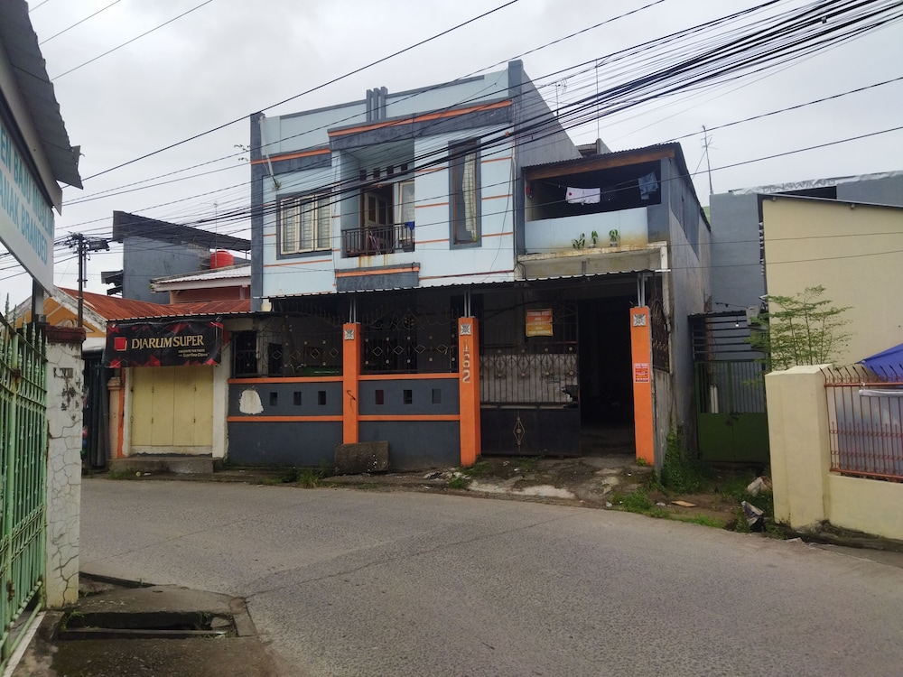 Spot On 92338 Karin Kost in Banjarmasin, Indonesia