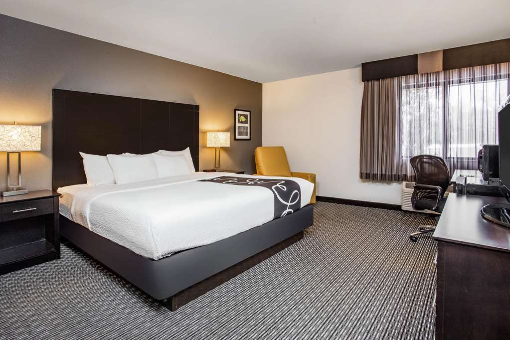 La Quinta Inn by Wyndham Oshkosh - photo 42