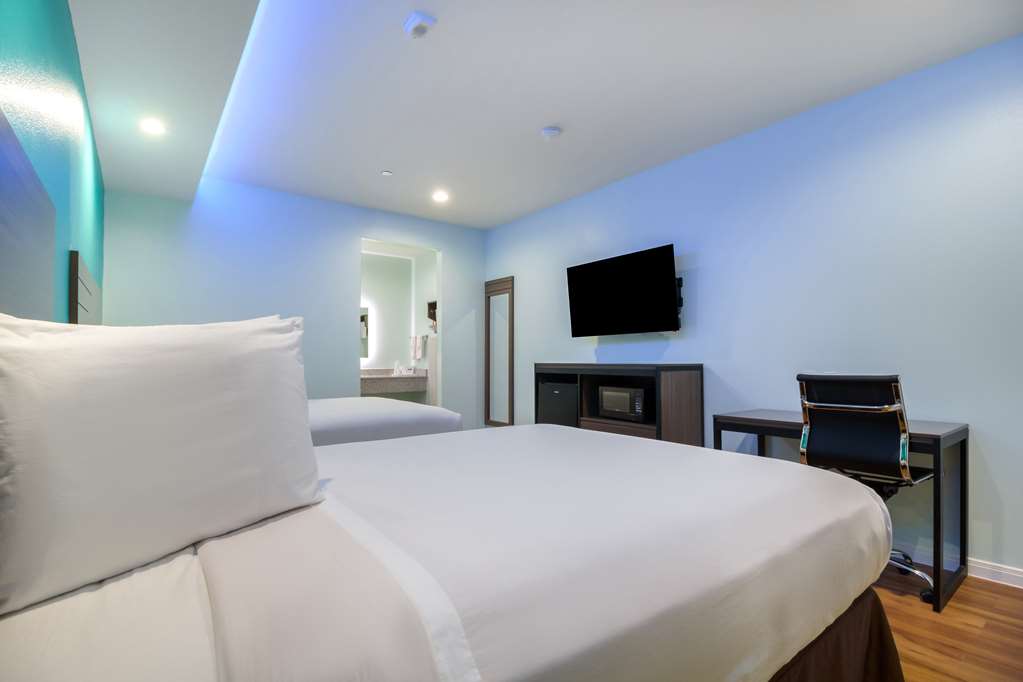Americas Best Value Inn Aldine Westfield - photo 9