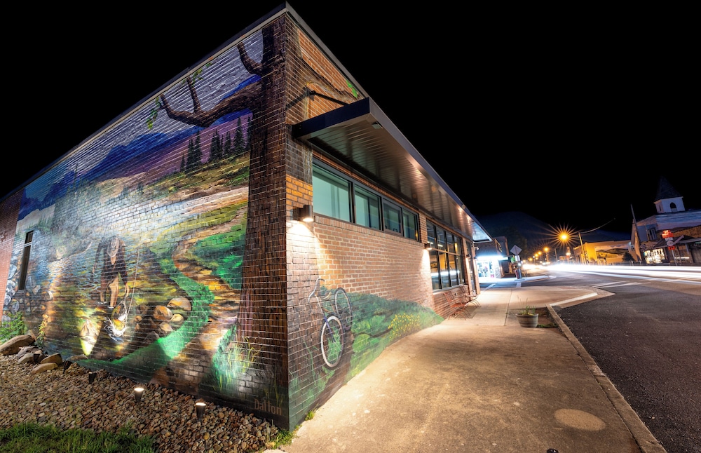 The Speckled Trout Outpost - photo 15