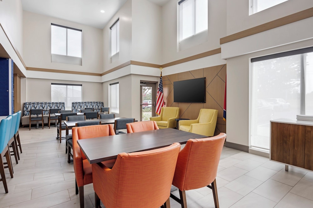Holiday Inn Express White House an IHG Hotel - photo 30