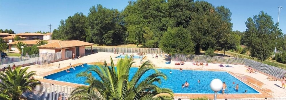 Lagrange Vacances Les Pierres de Jade in Saint-Cyprien, France