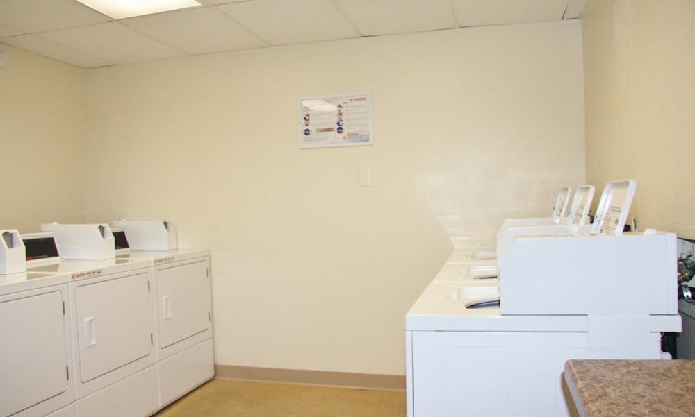 Premier Inns Metro Center - photo 28